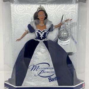 African American Millennium Princess Barbie “Happy New Year 2000” Mattel 23995